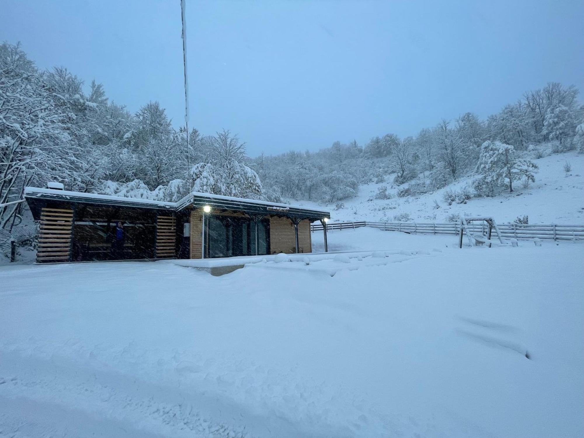 Vikendica Anas Apartment Tuzla Exterior photo